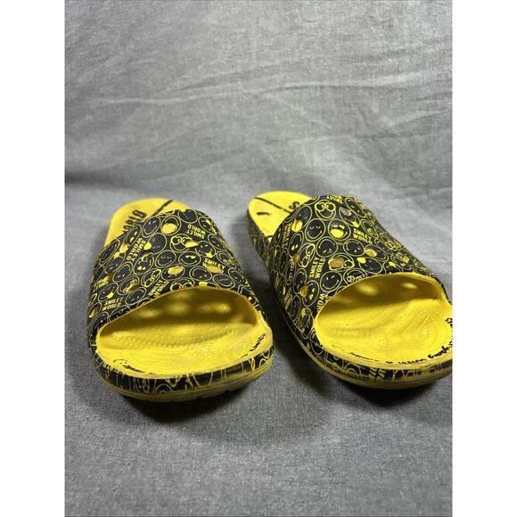 CROCS CLASSIC Black Yellow SMILEY WORLD w/ Jibbitz Men’s 11 Slide Sandal main image 7